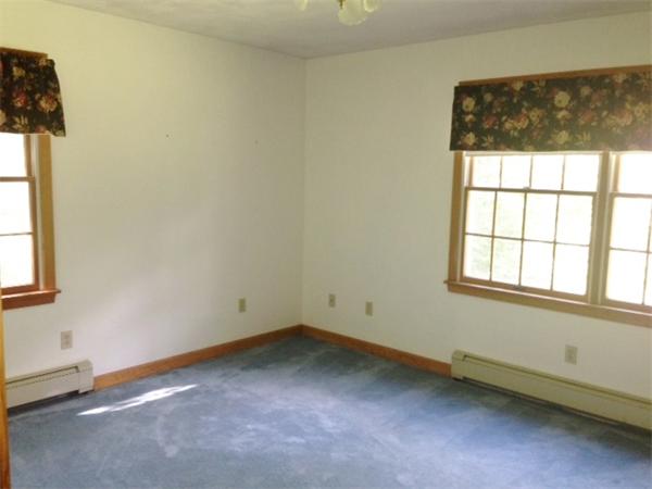381 East County Road Rutland, MA 01543 - Photo 15 of 28 an empty room with a window