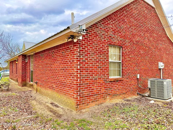 $185,000 | 1440 Highway 35, Carthage, MS 39051