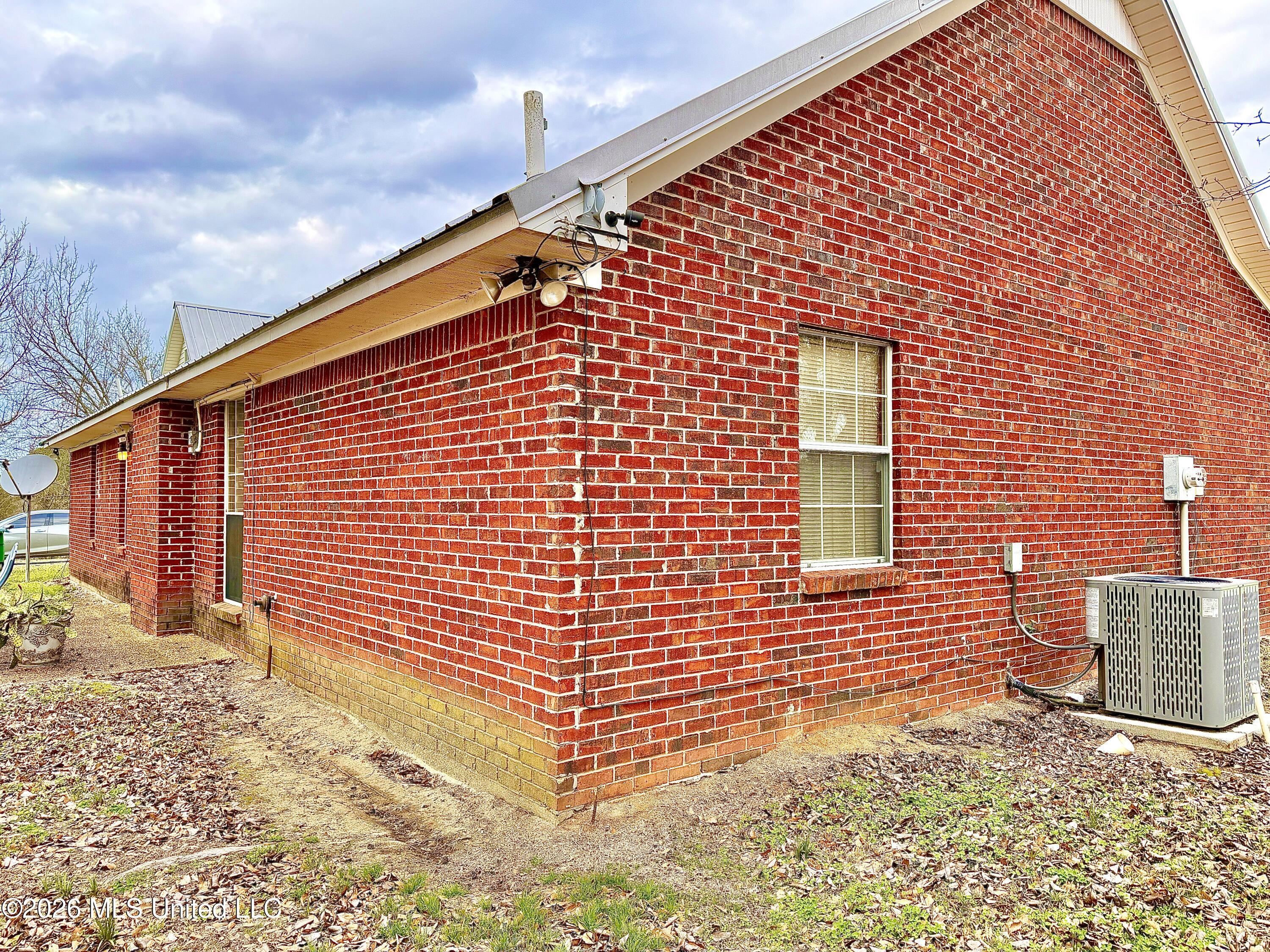 1440 Highway 35 Carthage, MS 39051 - Photo 8 of 36 IMG_1827