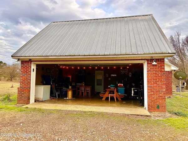 $185,000 | 1440 Highway 35, Carthage, MS 39051