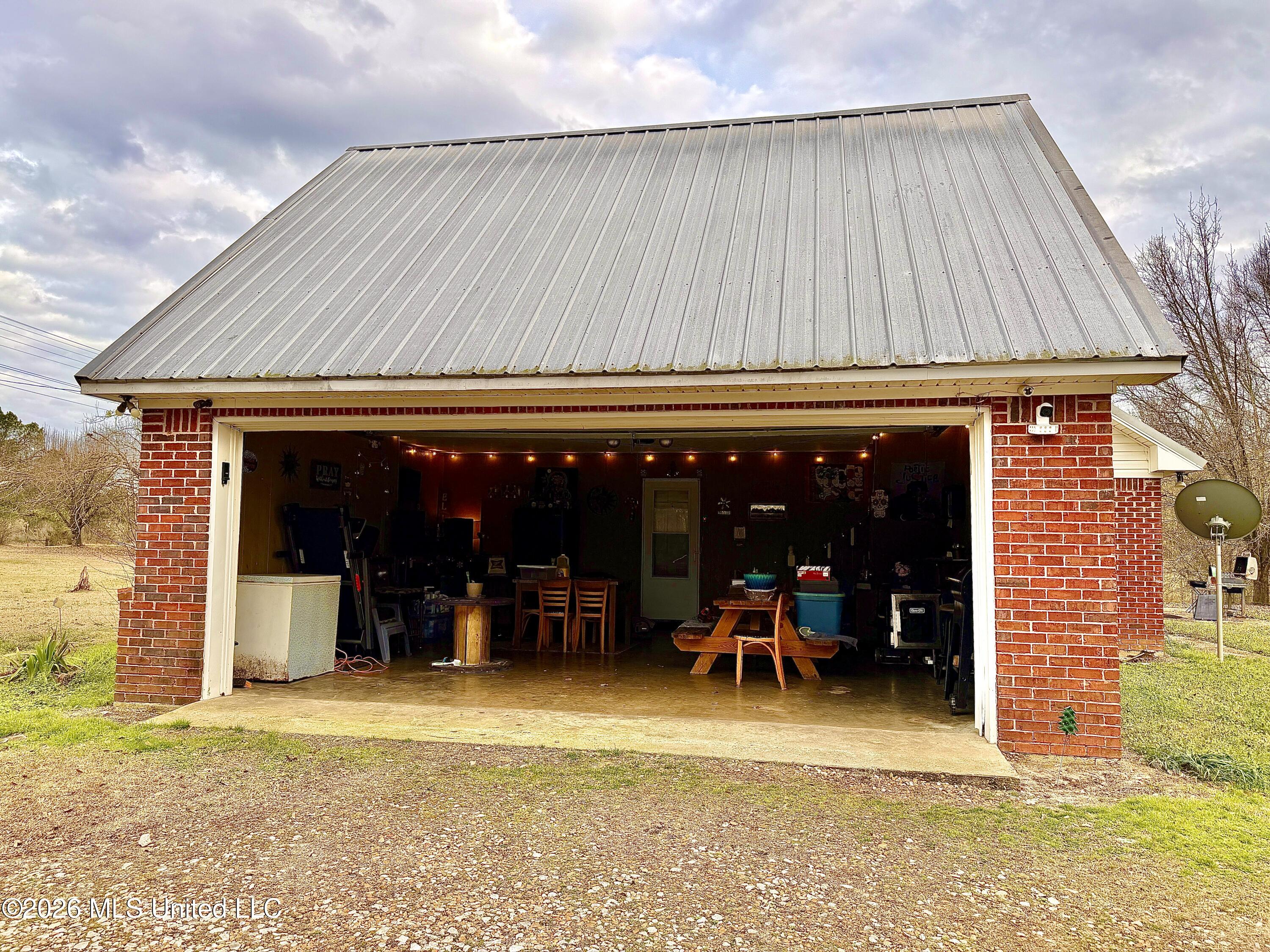 1440 Highway 35 Carthage, MS 39051 - Photo 9 of 36 IMG_1832