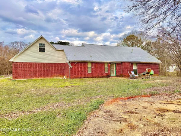 $185,000 | 1440 Highway 35, Carthage, MS 39051