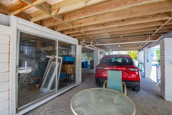 a view of a garage