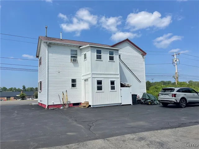 $279,900 | 4976 West Taft Road, Liverpool, NY 13088