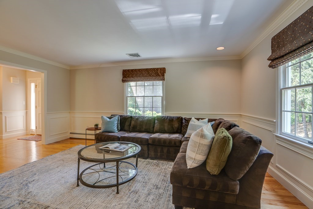 890 Waltham Street Lexington, MA 02421 - Photo 12 of 36 Gallery Image 12