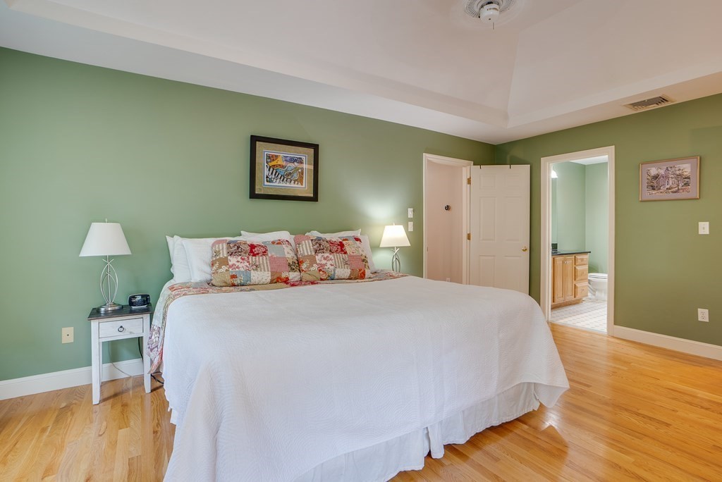890 Waltham Street Lexington, MA 02421 - Photo 17 of 36 Gallery Image 17