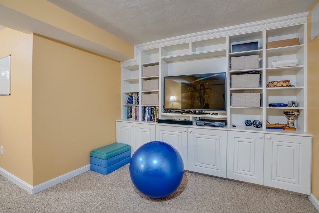 890 Waltham Street Lexington, MA 02421 - Photo 26 of 36 Gallery Image 26