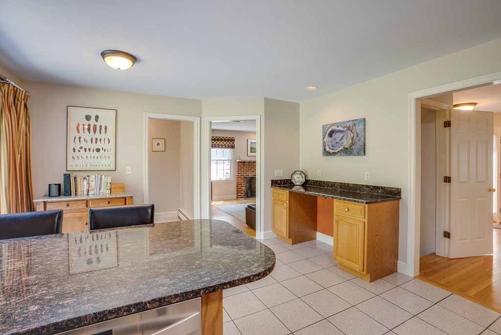 890 Waltham Street Lexington, MA 02421 - Photo 6 of 36 Gallery Image 6