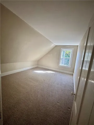 $1,600 | 889 Hope Street, Unit 3, Bristol, RI 02809