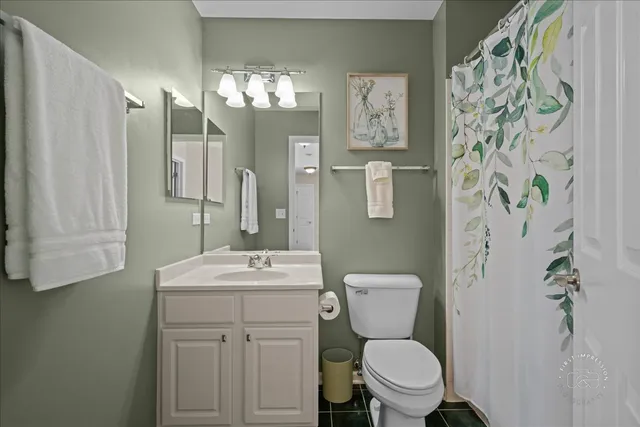 $490,000 | 2263 Shiloh Drive, Aurora, IL 60503