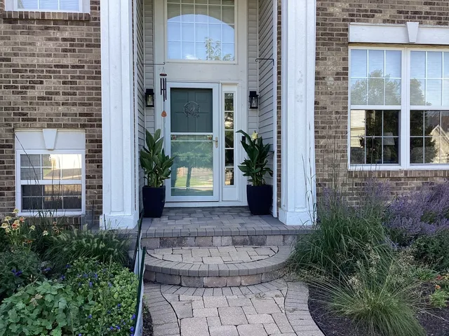 $490,000 | 2263 Shiloh Drive, Aurora, IL 60503