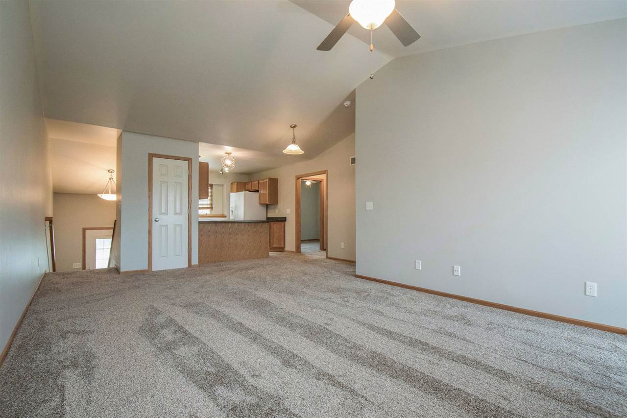 765 Rachael Street North Liberty, IA 52317 - Photo 3 of 23 Gallery Image 3