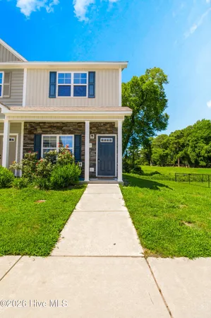 $1,675 | 511 Justice Farm Drive, Sneads Ferry, NC 28460