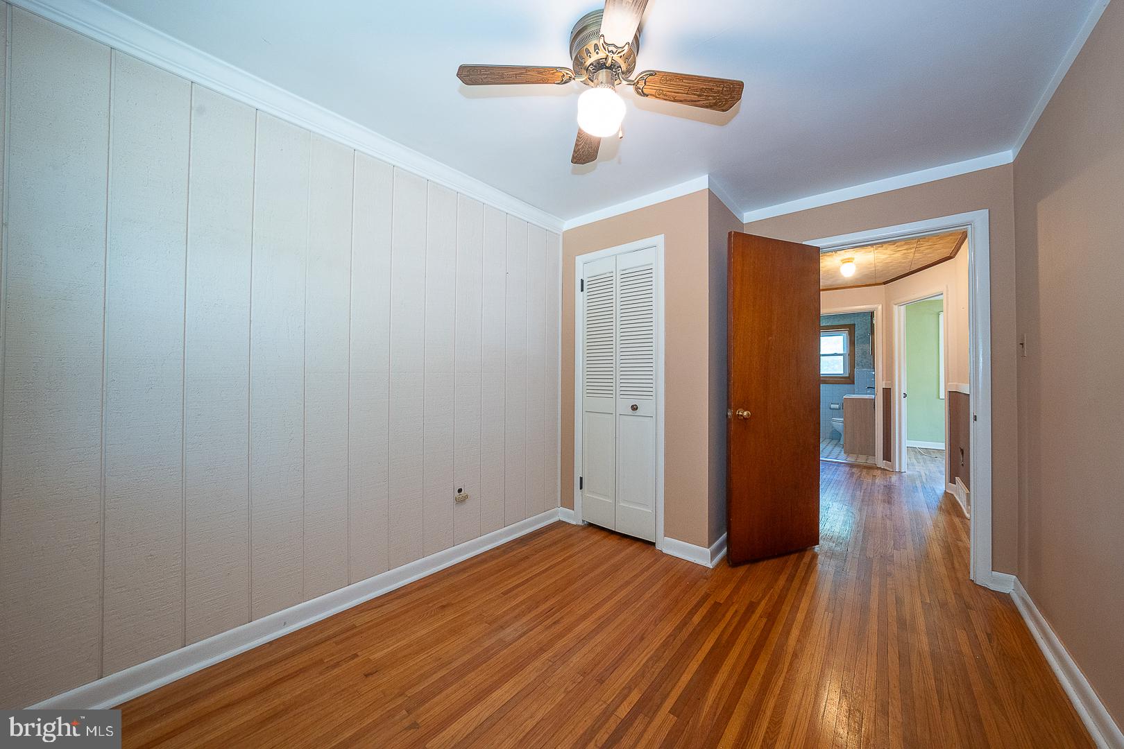437 Rittenhouse Circle Havertown, PA 19083 - Photo 18 of 55 Bright and inviting entryway space.