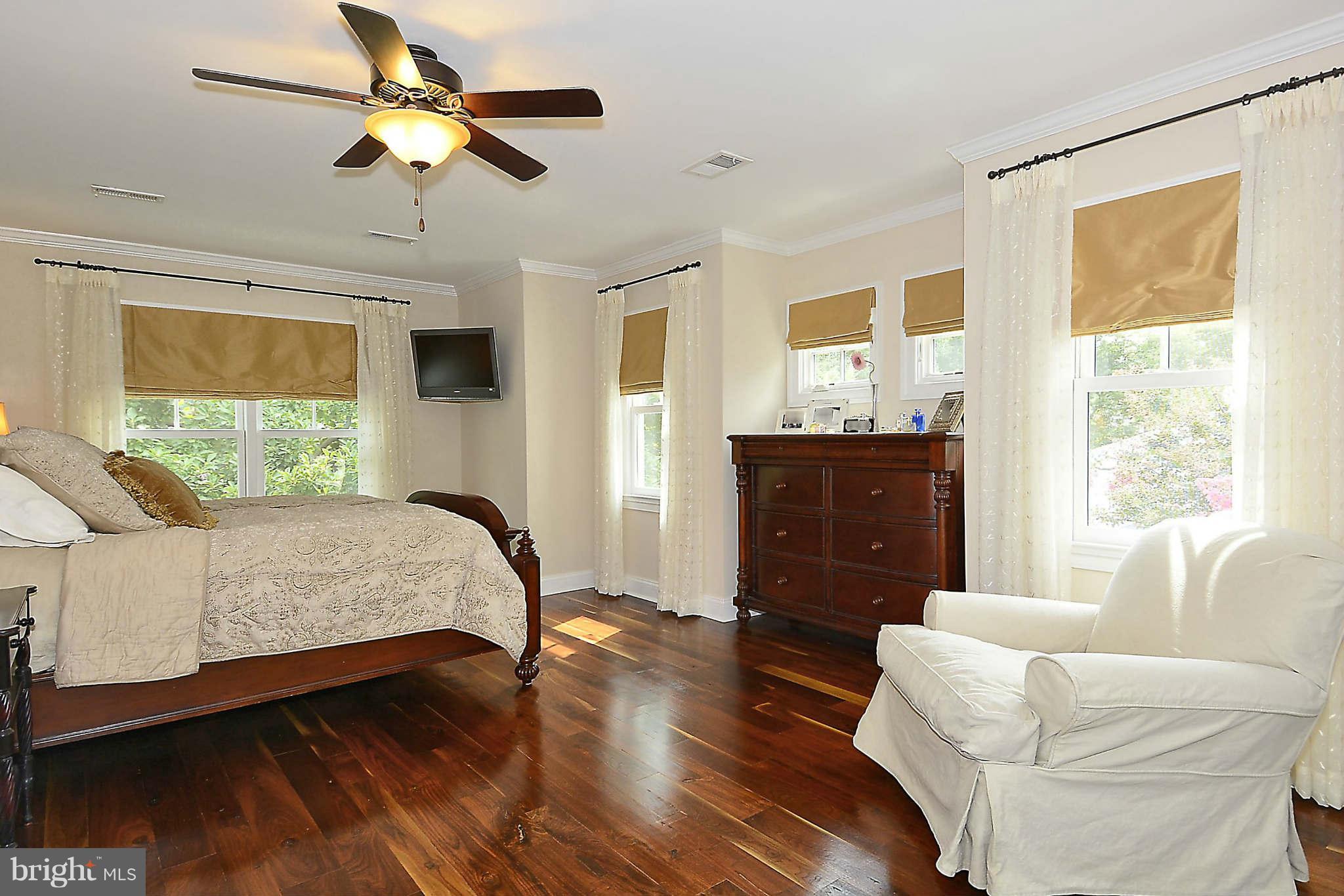 4430 19th Road North Arlington, VA 22207 - Photo 13 of 30 Bedroom (Master)