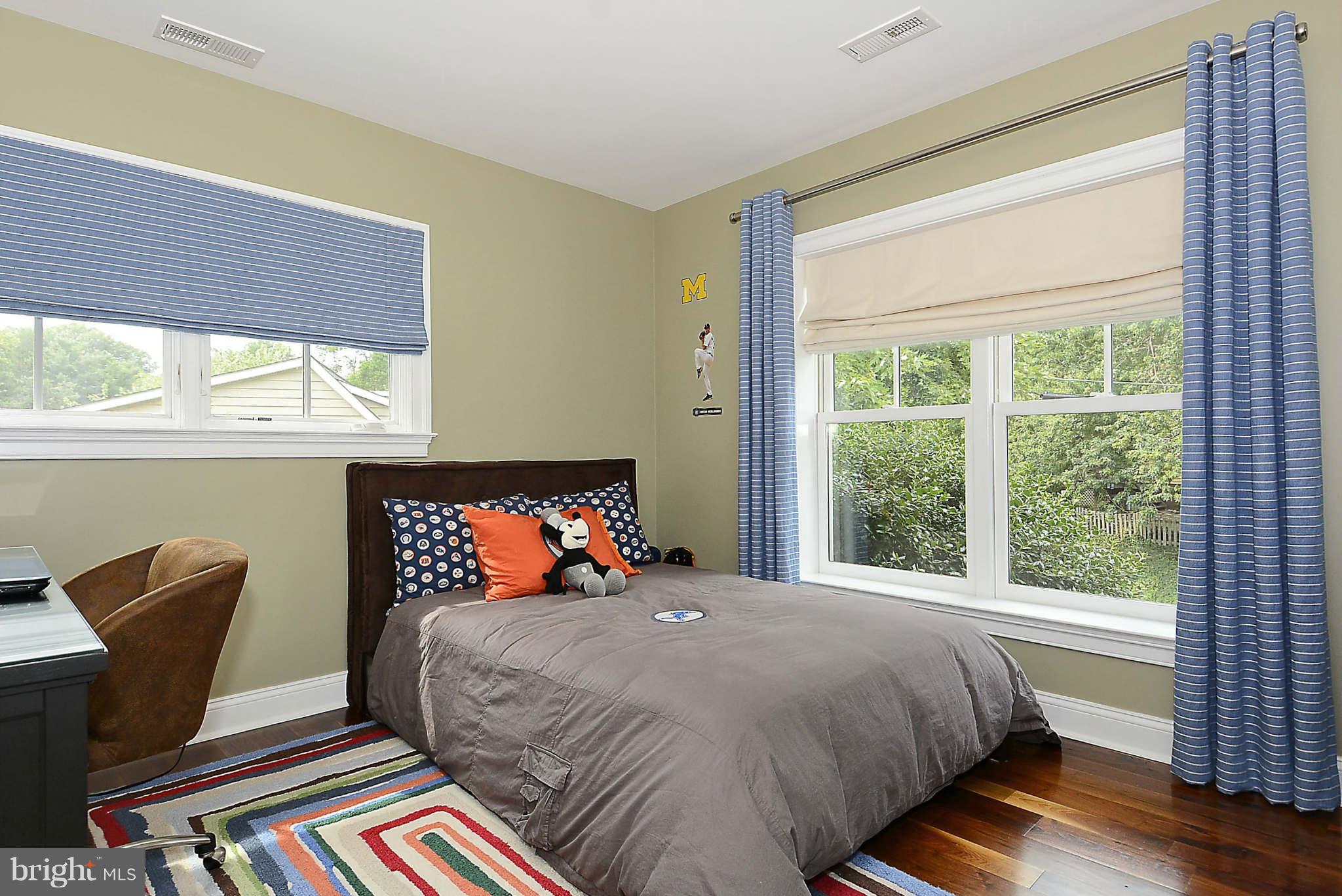 4430 19th Road North Arlington, VA 22207 - Photo 18 of 30 Third Bedroom