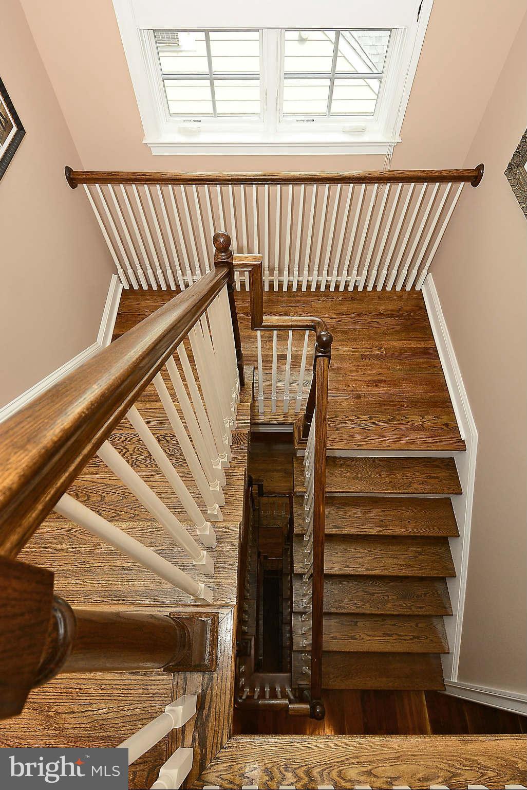 4430 19th Road North Arlington, VA 22207 - Photo 19 of 30 Dramatic Staircase