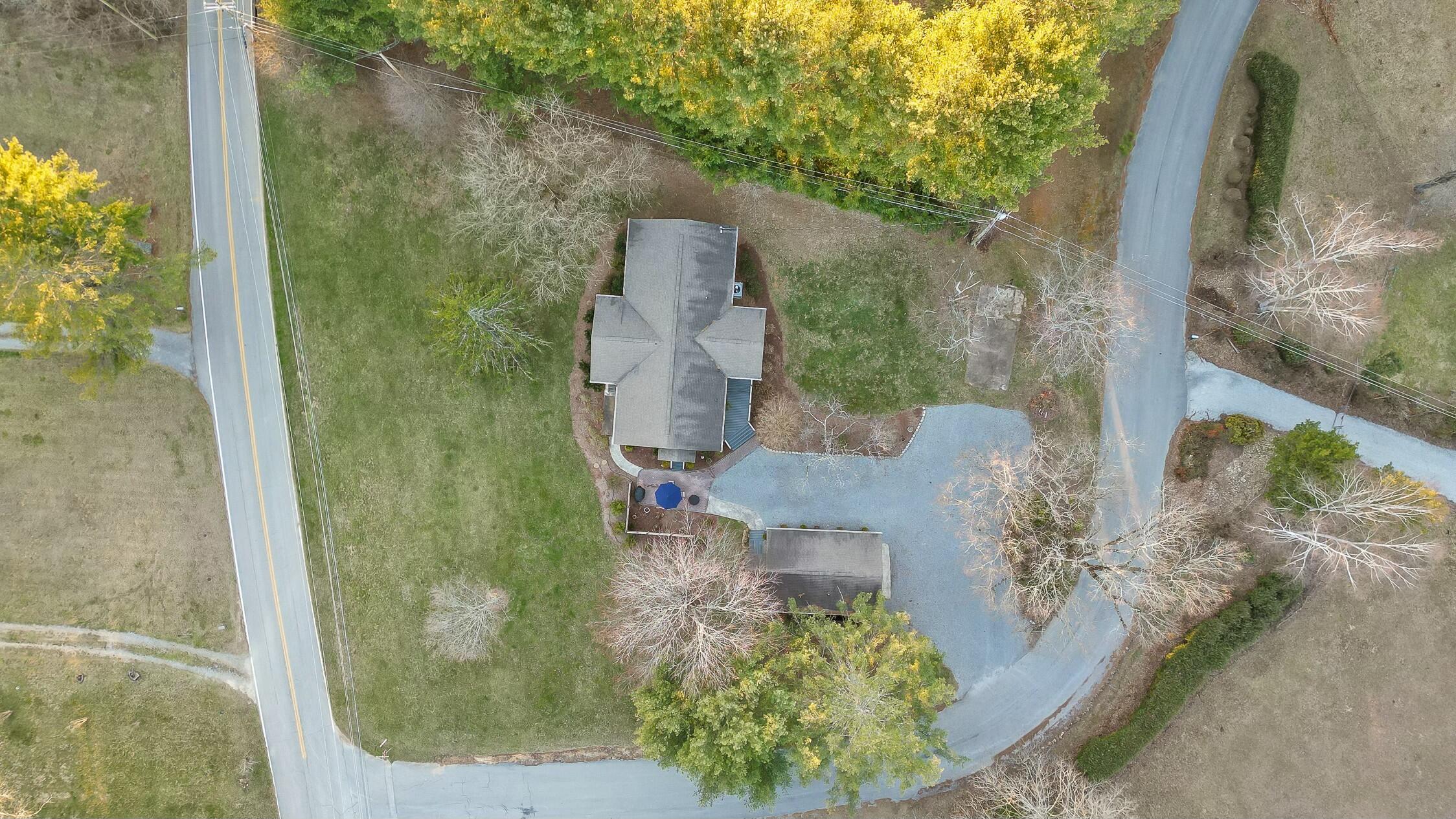 2601 Kell Road Signal Mountain, TN 37377 - Photo 10 of 45 tempImage5GIiit