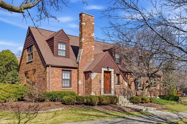 $995,000 | 5901 North Newark Avenue, Chicago, IL 60631