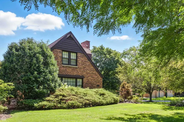 $995,000 | 5901 North Newark Avenue, Chicago, IL 60631