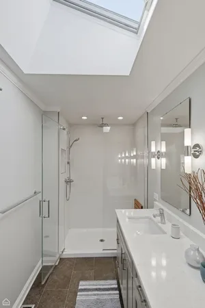 $995,000 | 5901 North Newark Avenue, Chicago, IL 60631