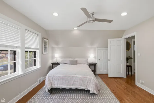 $995,000 | 5901 North Newark Avenue, Chicago, IL 60631