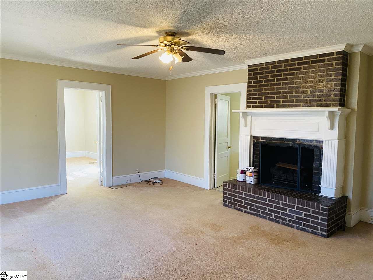 191 West Main Street Duncan, SC 29334 - Photo 2 of 12 Gallery Image 2