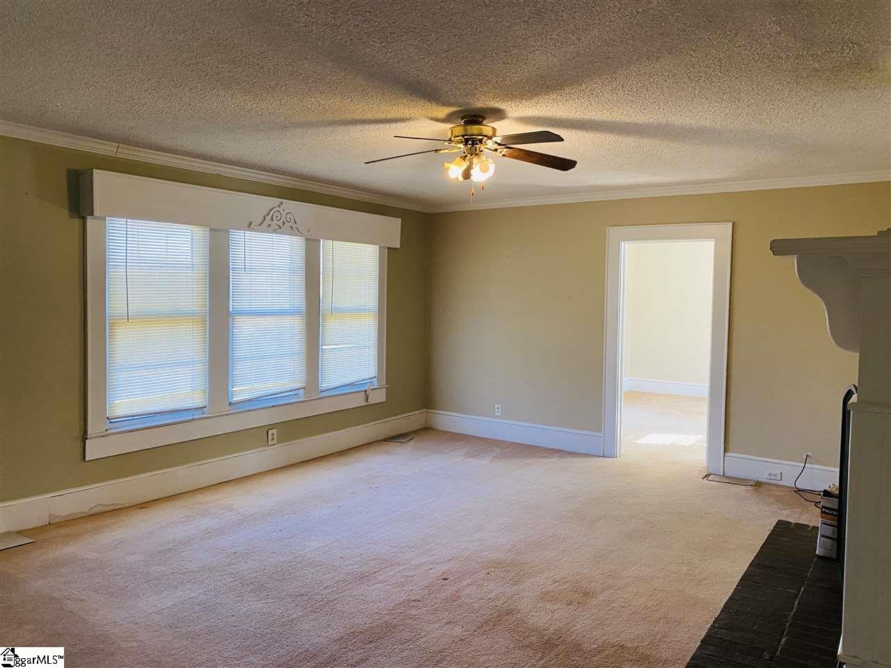 191 West Main Street Duncan, SC 29334 - Photo 3 of 12 Gallery Image 3