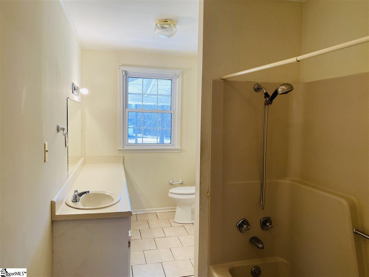 191 West Main Street Duncan, SC 29334 - Photo 6 of 12 Gallery Image 6