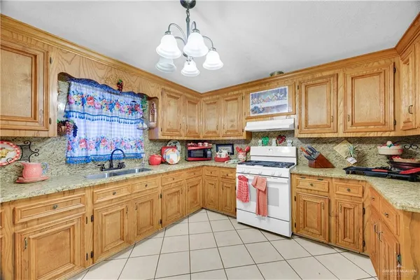 $650,000 | 695 El Paisano Road, Rio Grande City, TX 78582