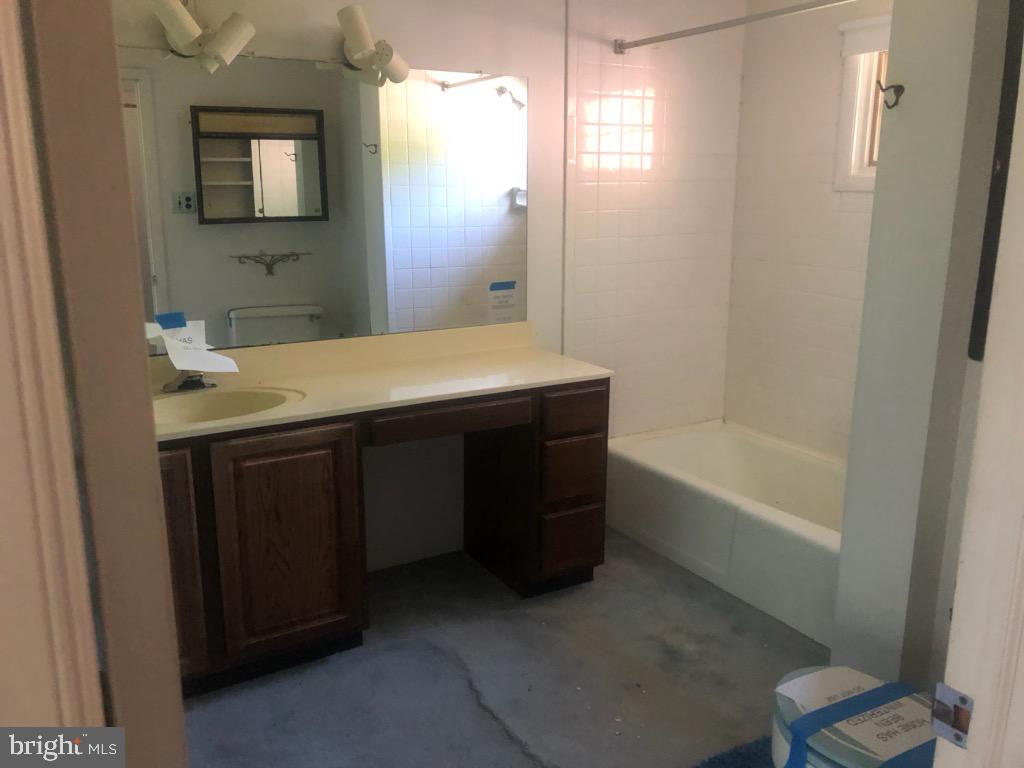 5767 Ridgeview Drive Doylestown, PA 18902 - Photo 17 of 30 Master Bath