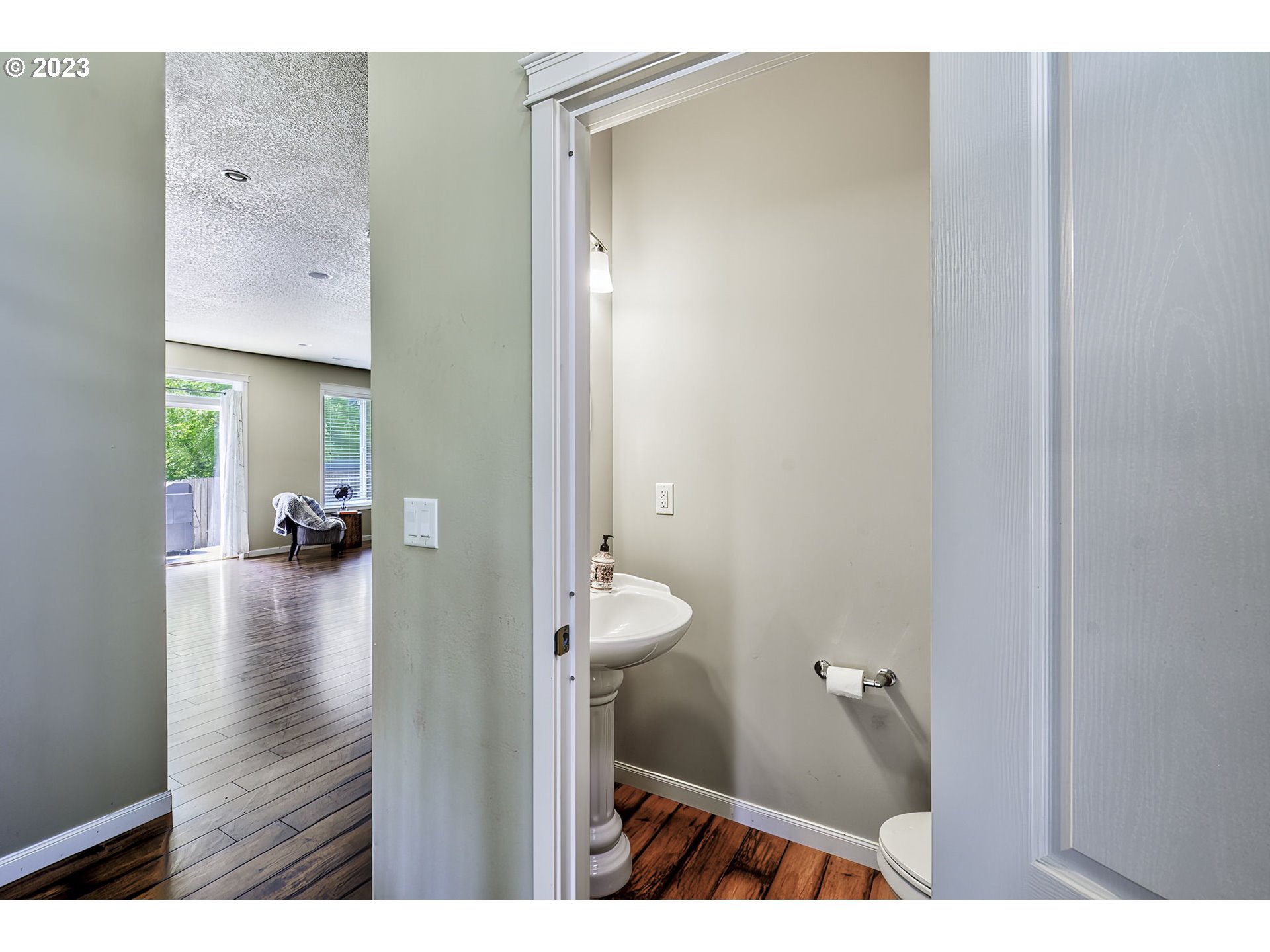 3633 Sunset Way Longview, WA 98632 - Photo 10 of 48 Gallery Image 10