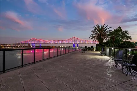 $2,375,000 | 600 Port Of New Orleans Place, Unit 6F, New Orleans, LA 70130