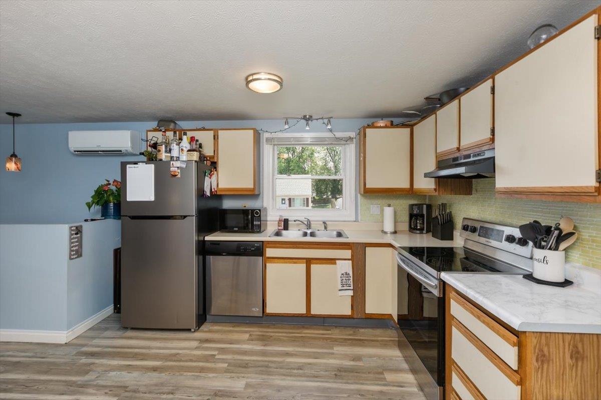 13 Batchelder Avenue, Unit 2 Manchester, NH 03103 - Photo 12 of 25