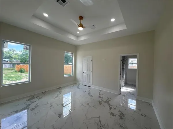 $249,000 | 2220 Riverbend Drive, Violet, LA 70092