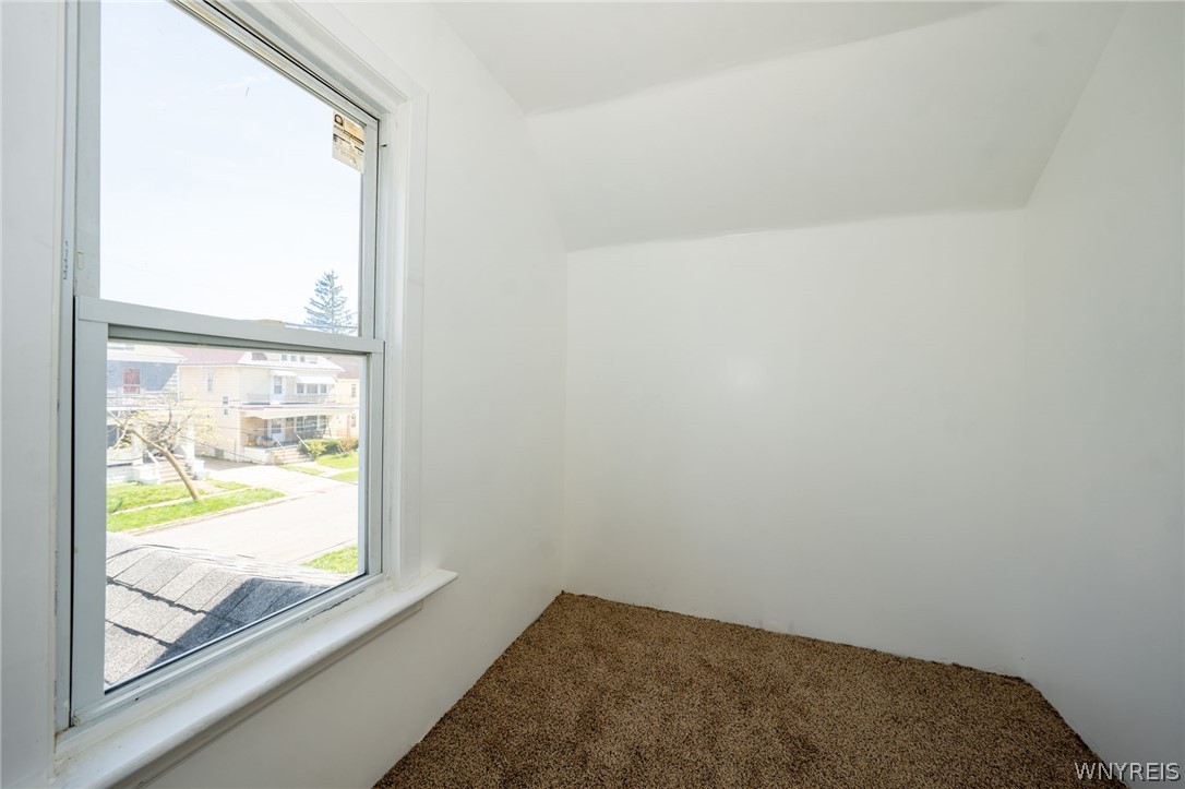 44 Laforce Place Buffalo, NY 14207 - Photo 11 of 48