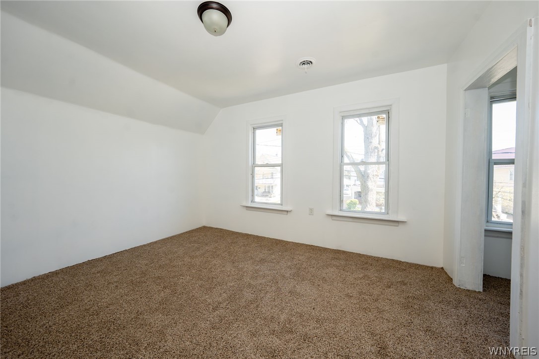 44 Laforce Place Buffalo, NY 14207 - Photo 9 of 48