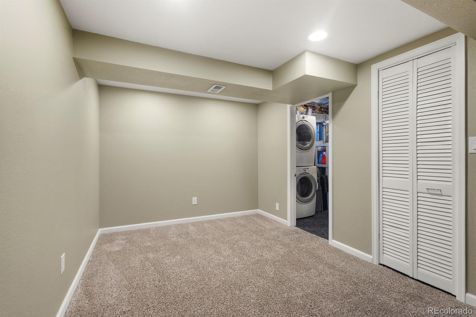 4262 South Quintero Way Aurora, CO 80013 - Photo 23 of 36 a view of empty room