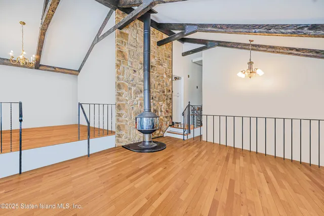 $949,000 | 987 Hylan Boulevard | Grasmere