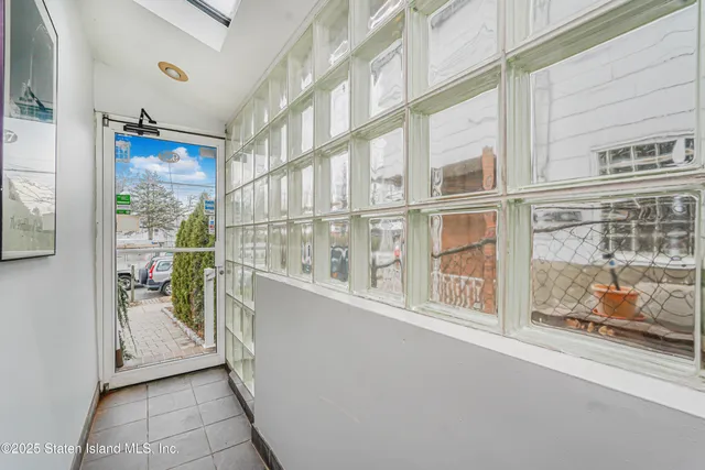 $949,000 | 987 Hylan Boulevard | Grasmere