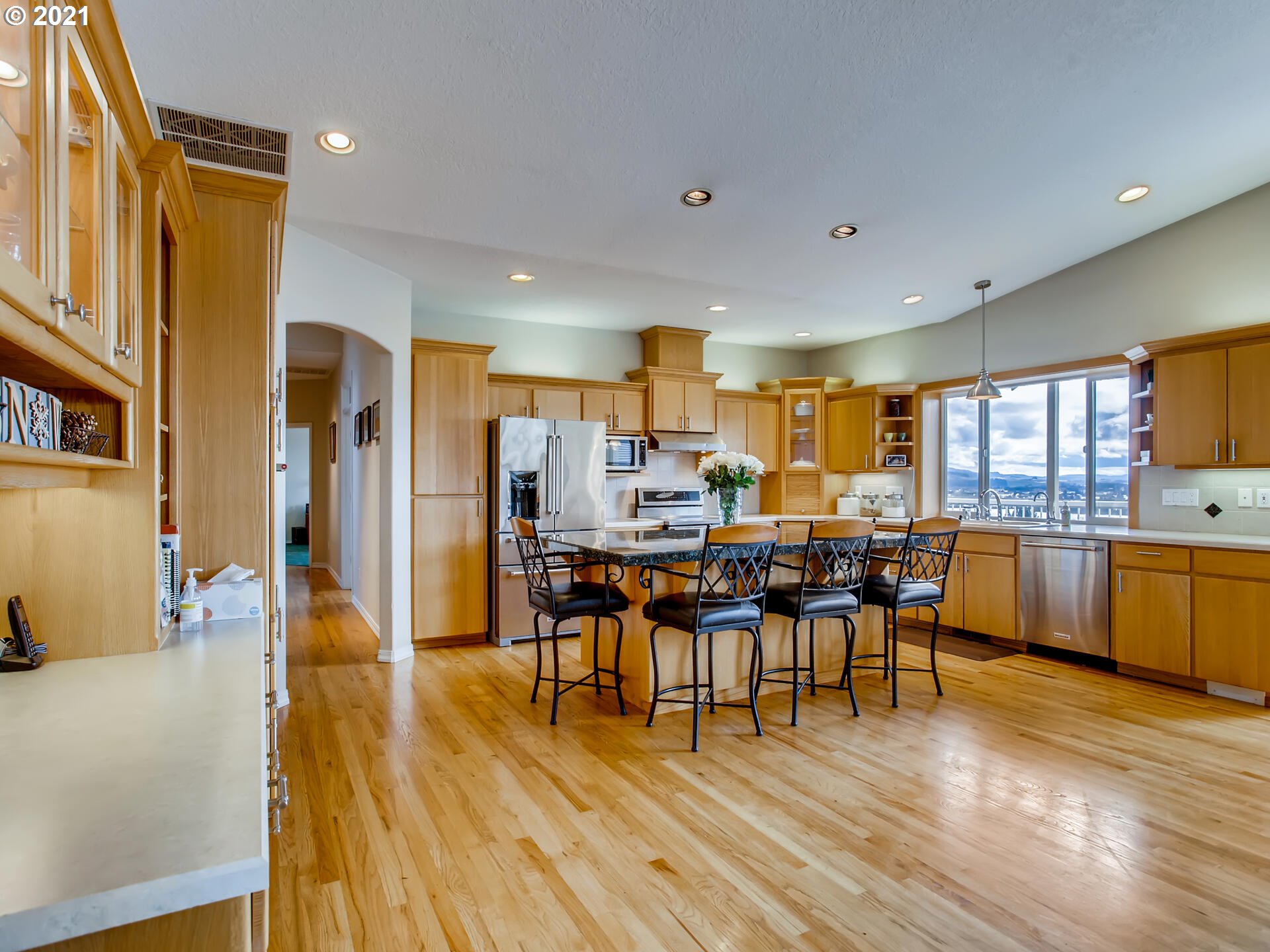 354 Watercrest Road Forest Grove, OR 97116 - Photo 9 of 32 Gallery Image 9