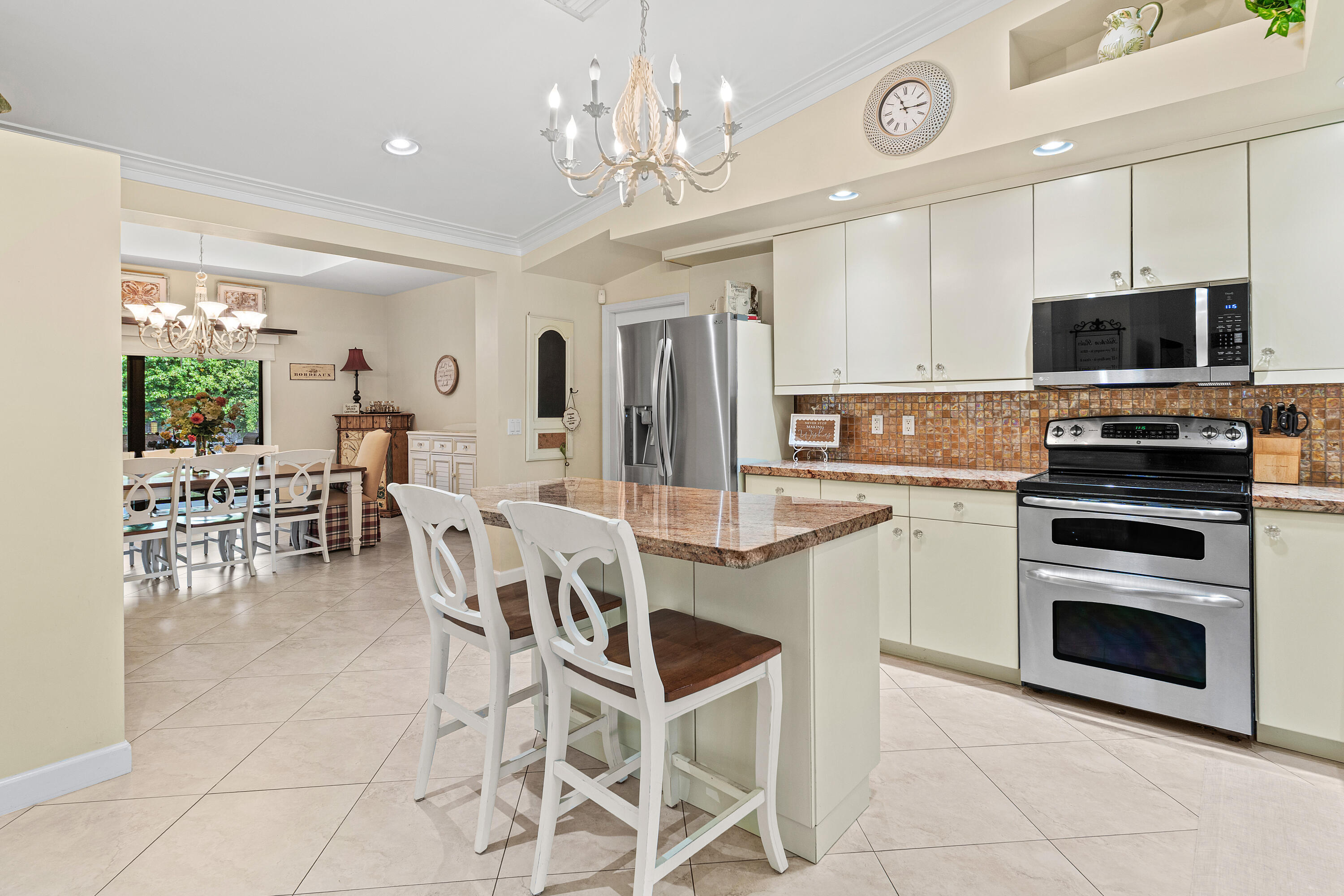 5175 Beechwood Road Delray Beach, FL 33484 - Photo 8 of 26 Beautiful kitchen