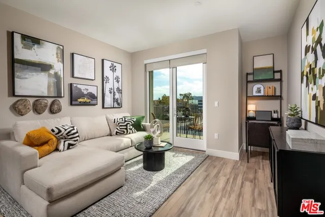 $2,421 | 201 North La Brea Avenue, Unit 423, Inglewood, CA 90301