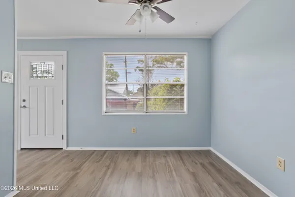 $1,250 | 188 St Paul Street, Biloxi, MS 39530