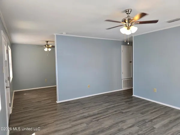 $1,250 | 188 St Paul Street, Biloxi, MS 39530