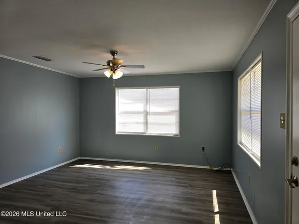 $1,250 | 188 St Paul Street, Biloxi, MS 39530