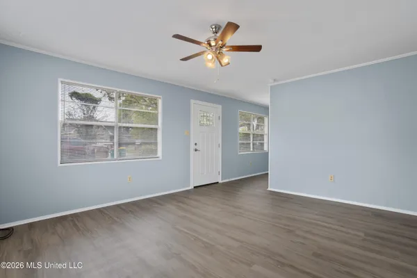 $1,250 | 188 St Paul Street, Biloxi, MS 39530