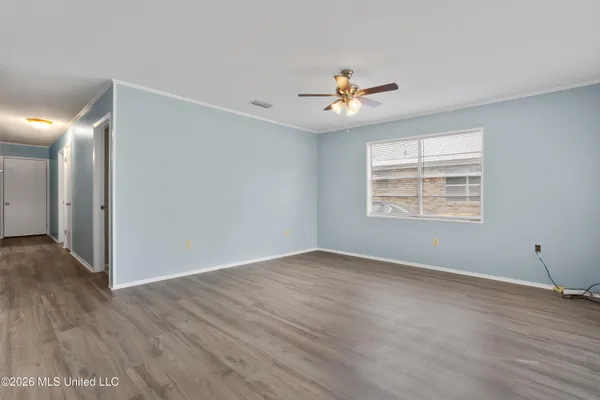 $1,250 | 188 St Paul Street, Biloxi, MS 39530