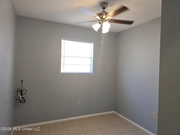 $1,250 | 188 St Paul Street, Biloxi, MS 39530