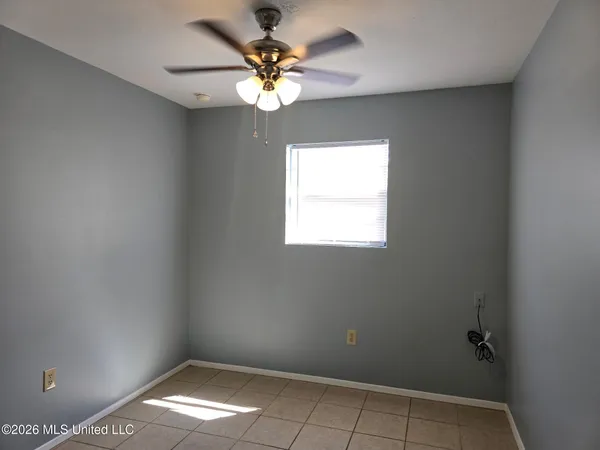 $1,250 | 188 St Paul Street, Biloxi, MS 39530